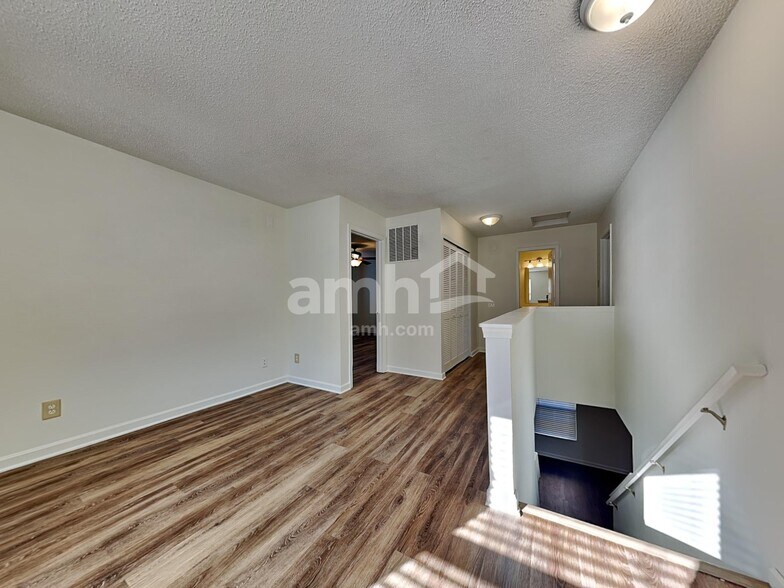 Building Photo - 1456 Prairie Valley Dr