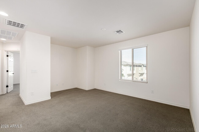 Building Photo - 1712 S 82nd Pl