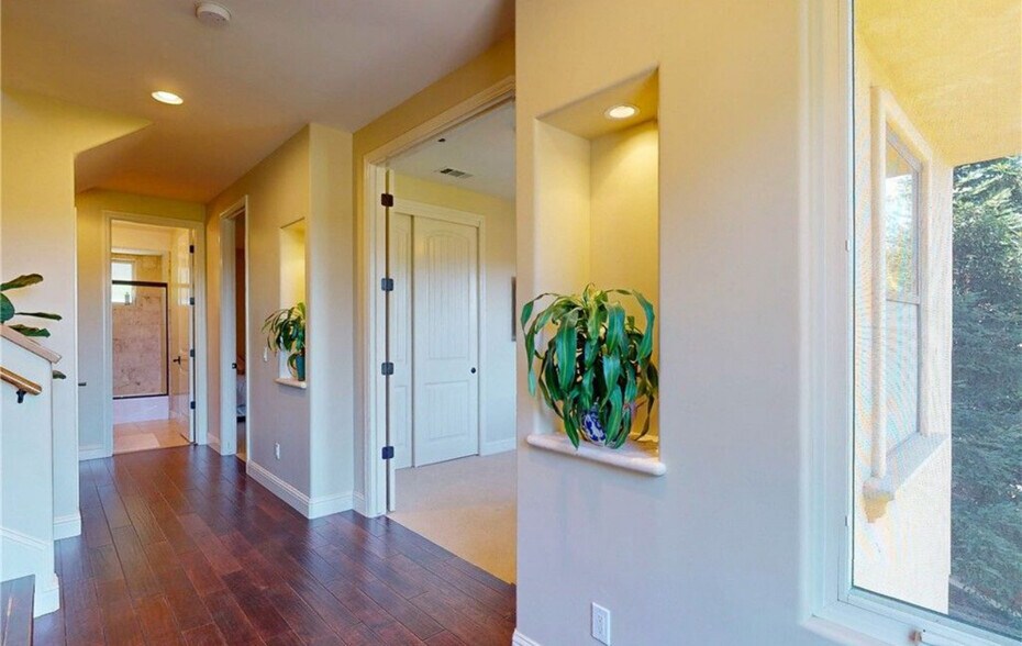 Building Photo - 5595 Tanbark Ct