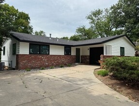 Building Photo - Italian Estates Property Management