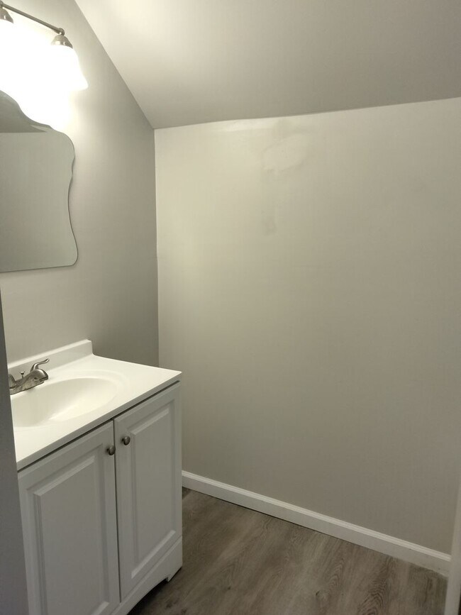 Building Photo - 1337 Washington St