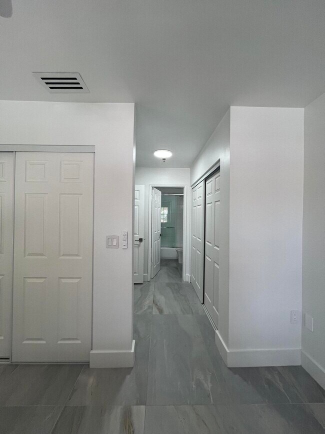 Building Photo - 3209 Clint Moore Rd