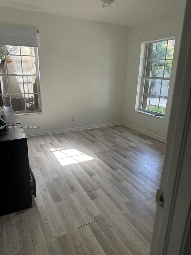 Building Photo - 1139 Freshwater Lakes Dr