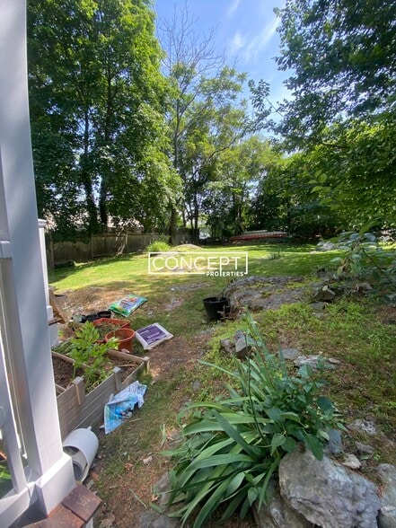 Building Photo - 10 Selkirk Rd