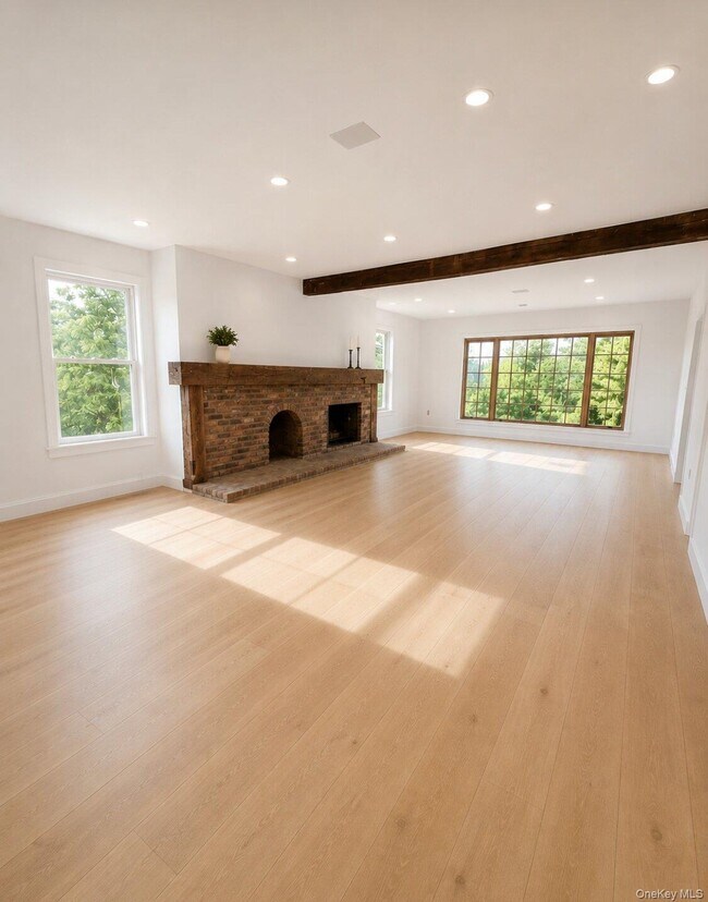 Building Photo - 169 Greeves Rd