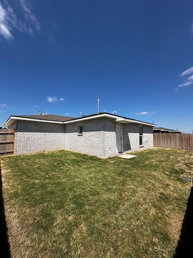 Building Photo - 3/2 in Frenship ISD- Upland West