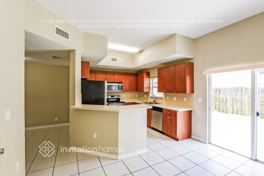 Building Photo - 8910 SW 220th Ln