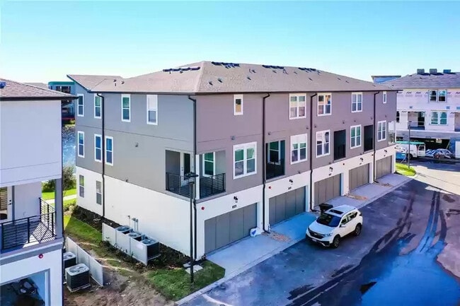 Building Photo - 8530 Warburg Alley