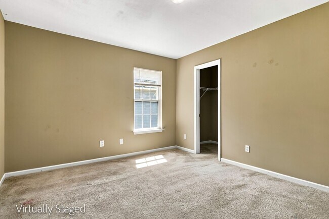 Building Photo - 822 Oakshire Cir