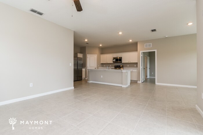 Building Photo - 300 Kenilworth Dr