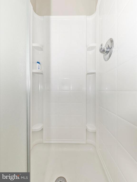 Building Photo - 12461 Quail Woods Dr