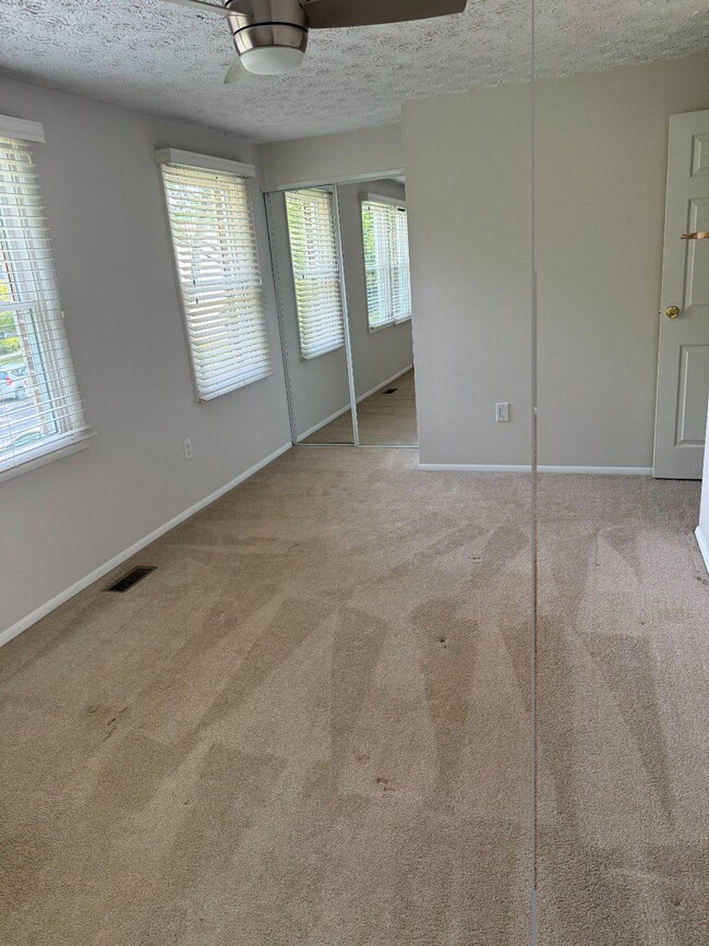 Building Photo - 18008 Wagonwheel Ct