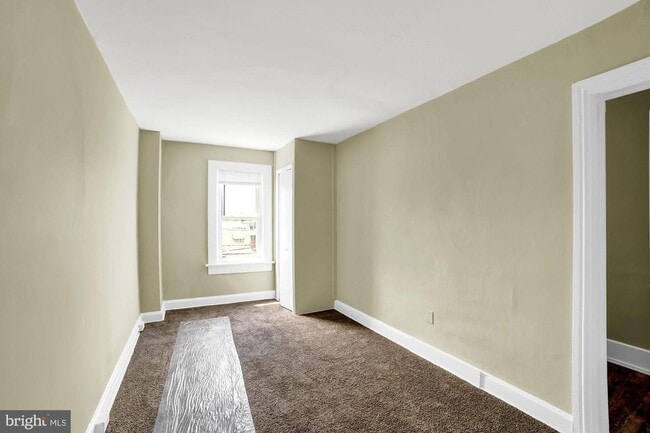 Building Photo - Coming Soon - Cozy 4 Bedroom, 1 Bath Home ...