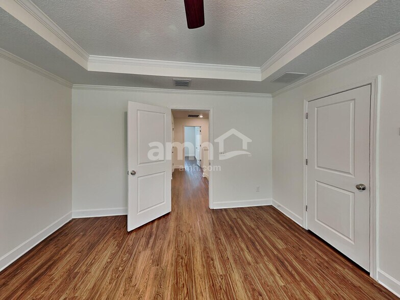 Building Photo - 1172 Tan Tara Trail