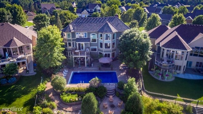 Building Photo - 4 br, 4.5 bath House - 2849 Aspen Lake Dr NE