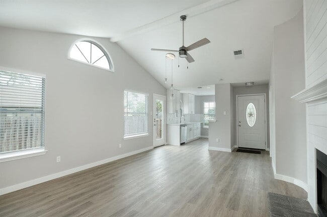 Building Photo - 1301 Black Cherry Dr