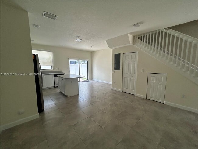 Building Photo - 10622 W 33rd Way