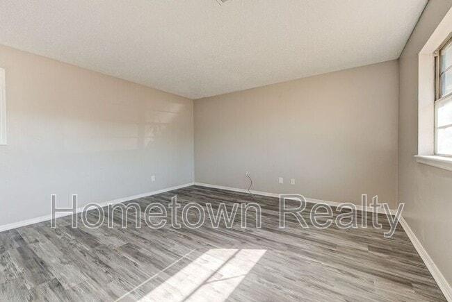 Building Photo - 333 NW 90th St