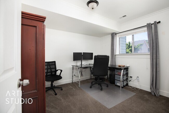 Building Photo - Adorable 3-Bedroom Condo in Prime Provo Lo...