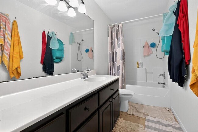 Building Photo - 2810 Alamocitos Creek Dr