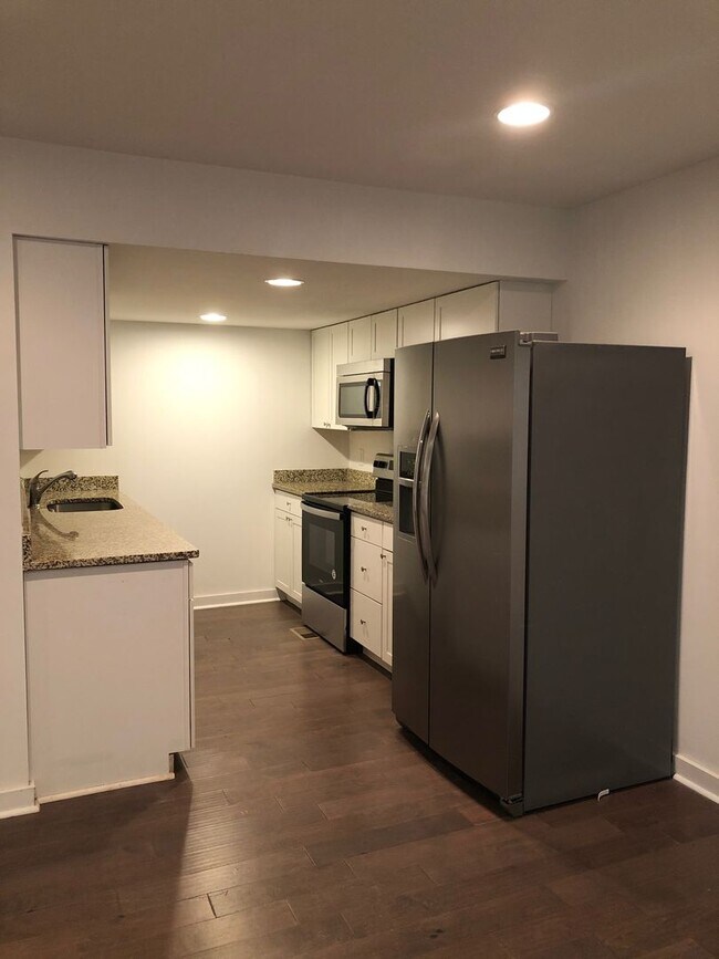 Building Photo - 155 Woodstone Drive - Pre-Leasing August 2024