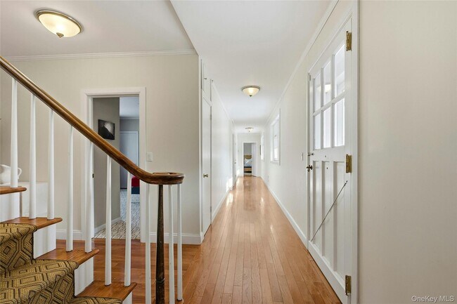 Building Photo - 74 Peacock Ln