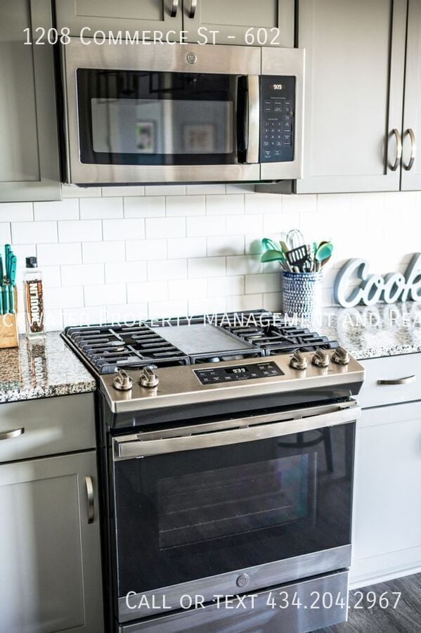 Building Photo - 1208 Commerce St