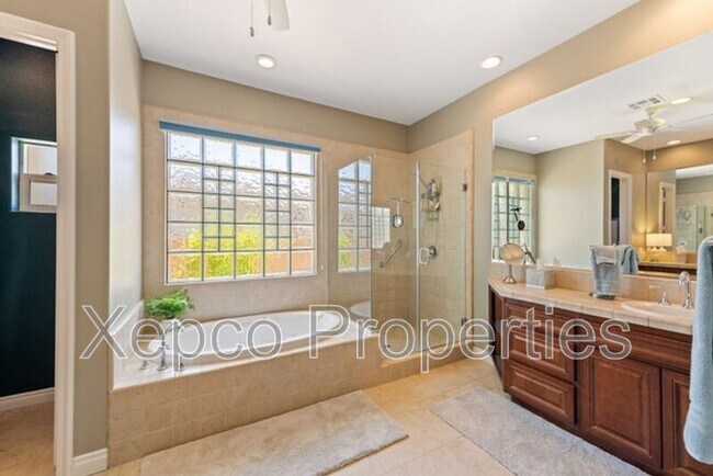 Building Photo - 1583 Sienna Ct