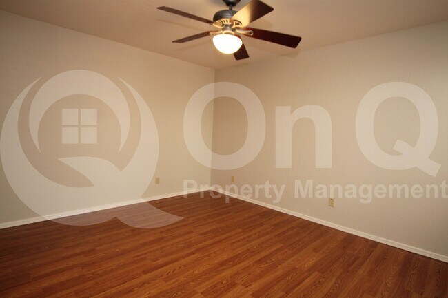 Building Photo - 2100 W Lemon Tree Pl