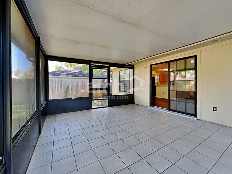 Building Photo - 8016 Queensferry Ln