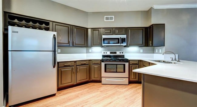 Building Photo - Regency Dell Ranch Apartments