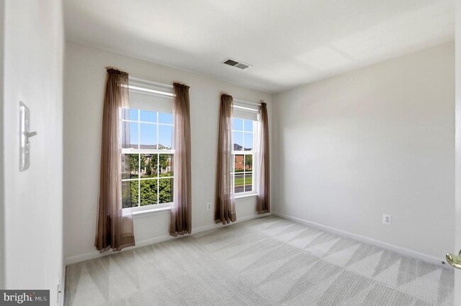 Building Photo - 24652 Siltstone Square