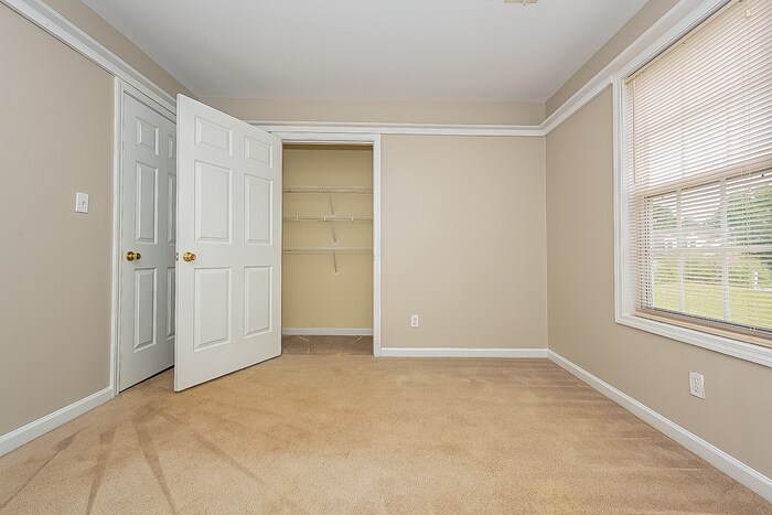 Building Photo - 395 Branchwood Dr