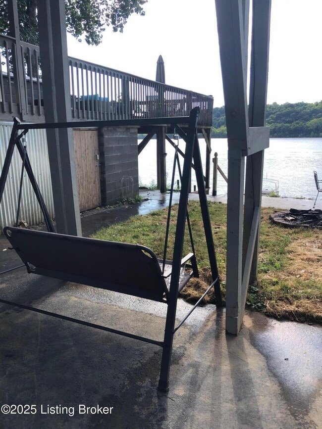 Building Photo - 1420 Riverside Dr