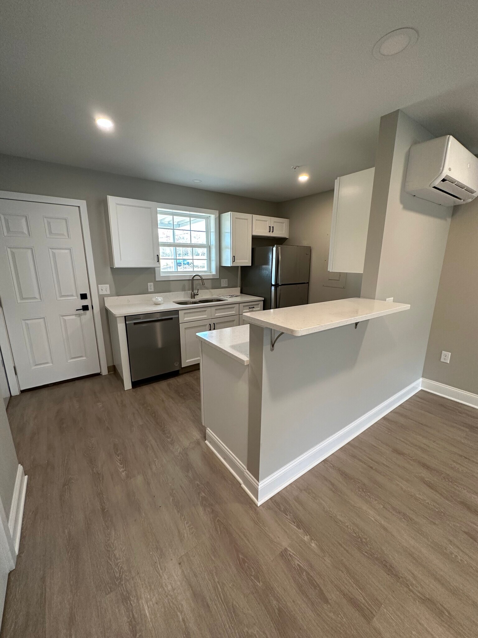 Building Photo - 4285 Hollywood Blvd