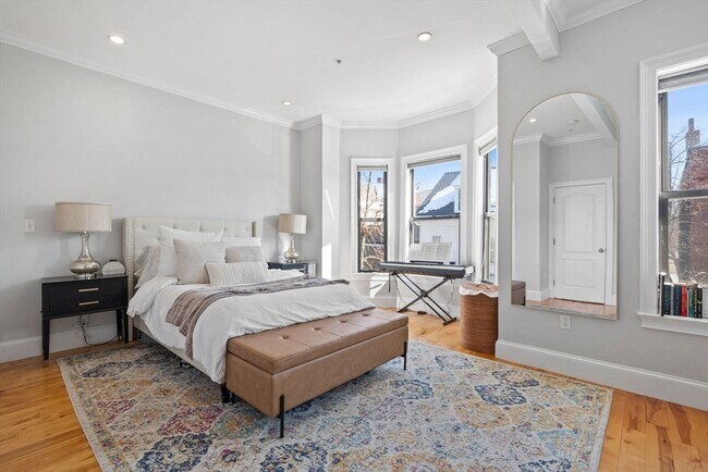 Building Photo - 109 N St