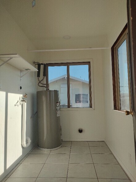 Building Photo - 240 N 3rd St