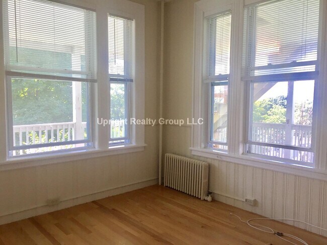 Building Photo - Nahant Property