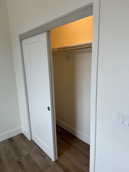 Building Photo - 14502 Graystone Ave