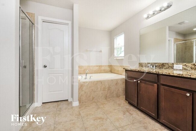 Building Photo - 2323 Dakota Rock Dr