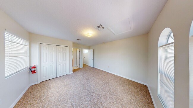 Building Photo - 4BR/4BA - POOL HOME     Calabay Park at To...