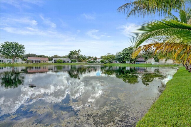 Building Photo - 13430 SW 17th Ct
