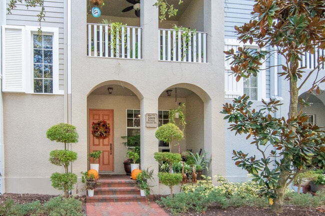 Building Photo - 5919 Bowen Daniel Dr