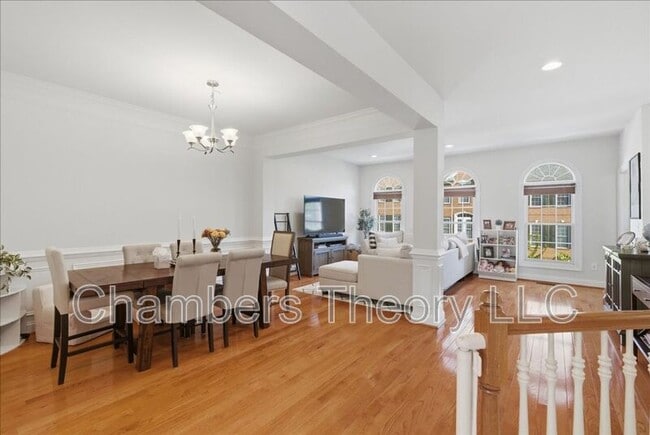 Building Photo - 8407 Chaucer House Ct