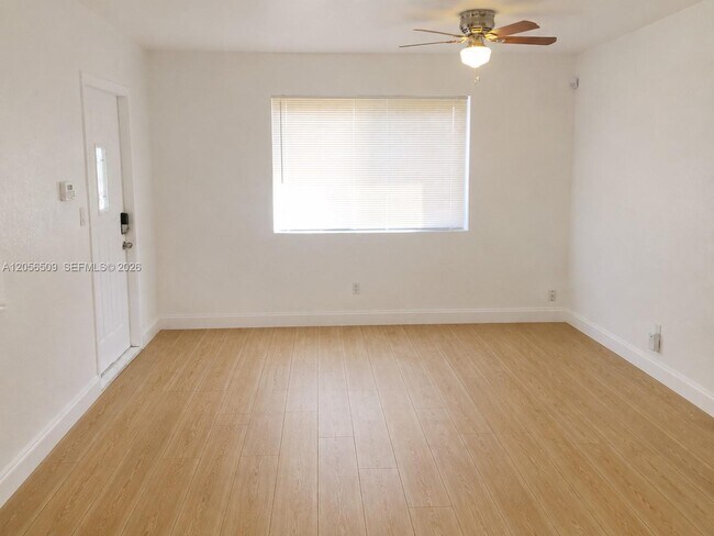 Building Photo - 3300 SW 32 Ave