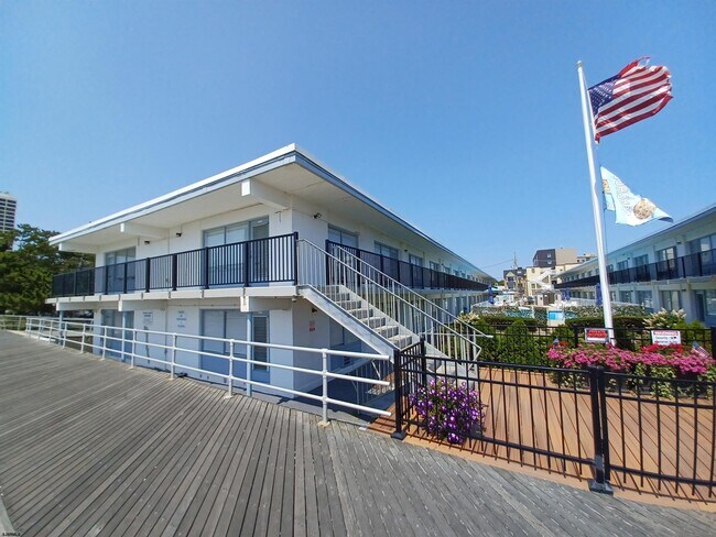 Building Photo - 3501 Boardwalk
