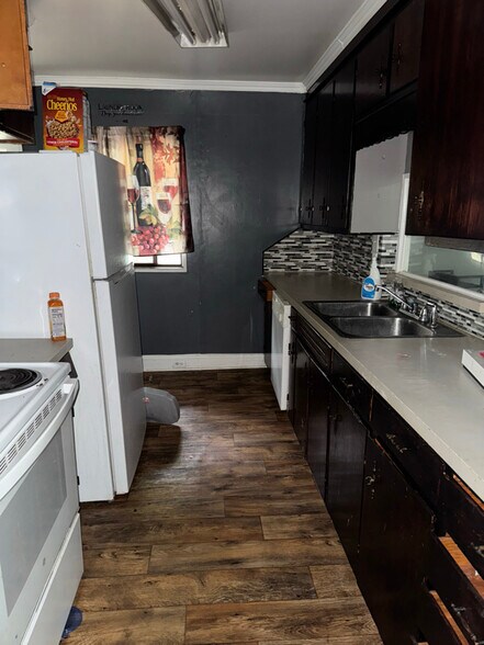 Building Photo - 690 Webster St