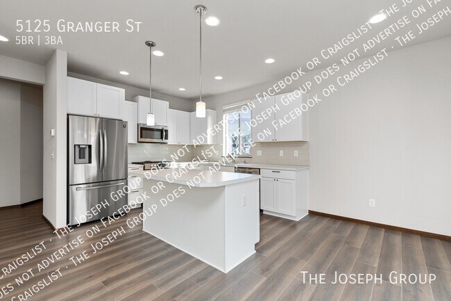 Building Photo - 5125 Granger St