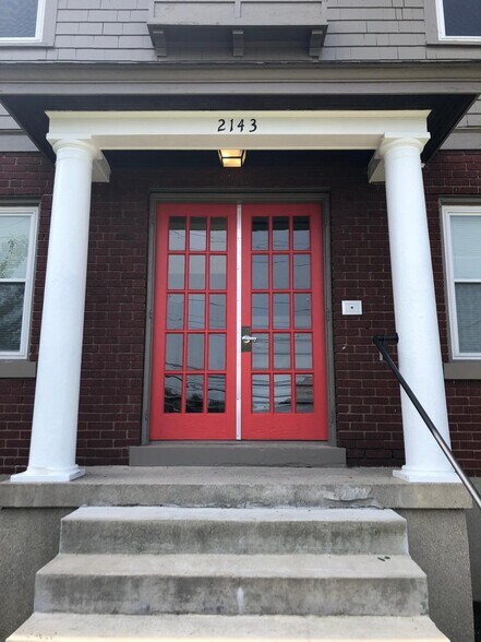 Building Photo - 2143 Hannaford Ave