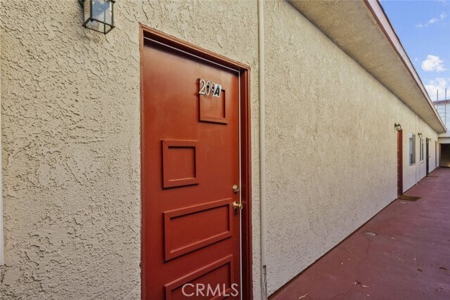 Building Photo - 1523 E Windsor Rd